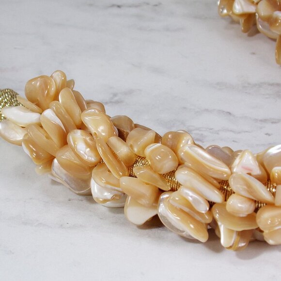 Beige color shell necklace with all shell chips in a thick cluster on gold cord - Picture 3 of 9